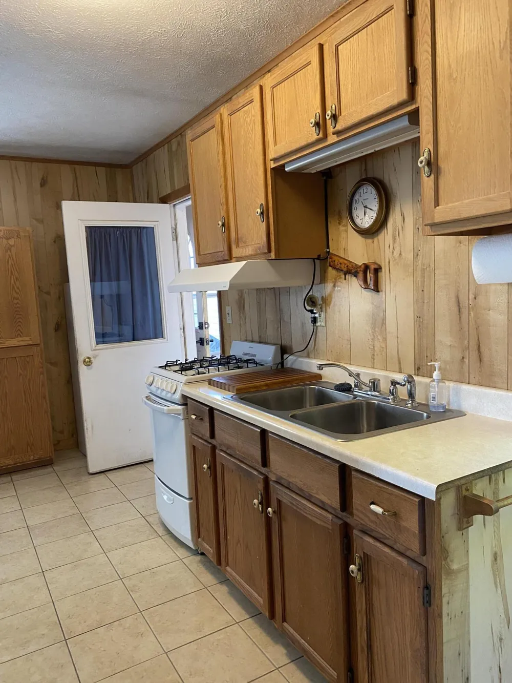 627 S Ensley Street Reynolds Township, MI 49329
