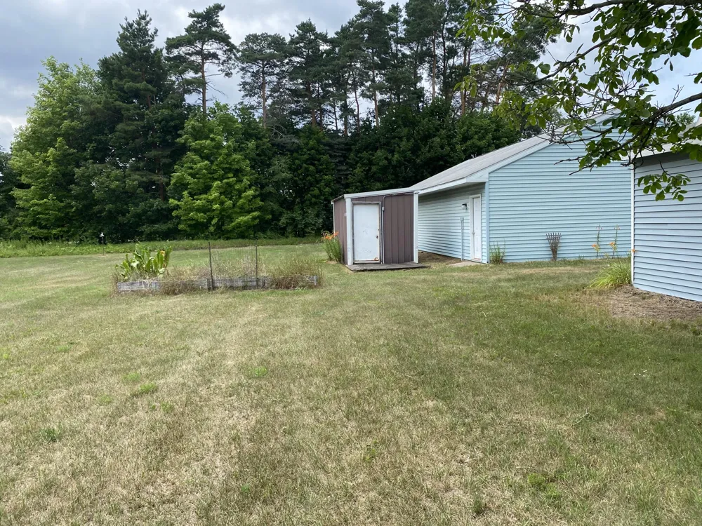 627 S Ensley Street Reynolds Township, MI 49329