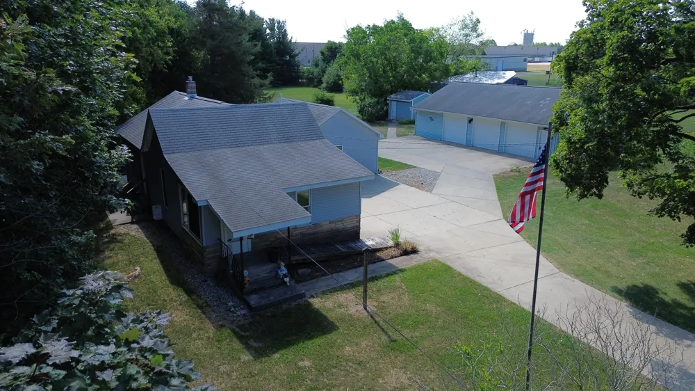 627 S Ensley Street Reynolds Township, MI 49329