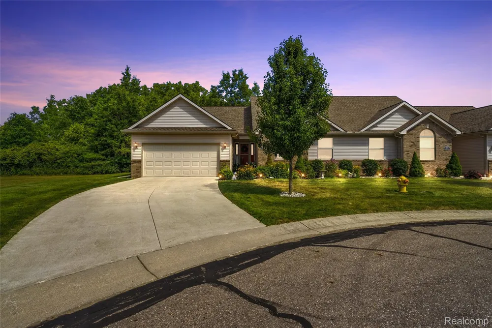 5429 Pintail Court Burton City, MI 48509