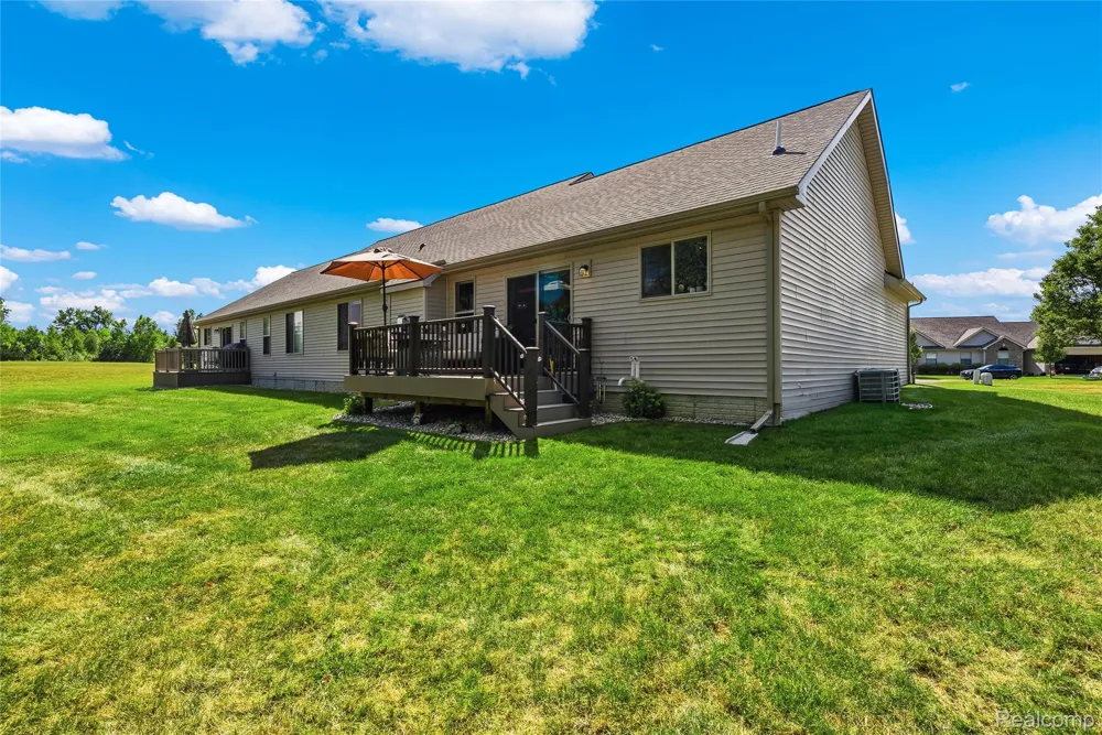 5429 Pintail Court Burton City, MI 48509