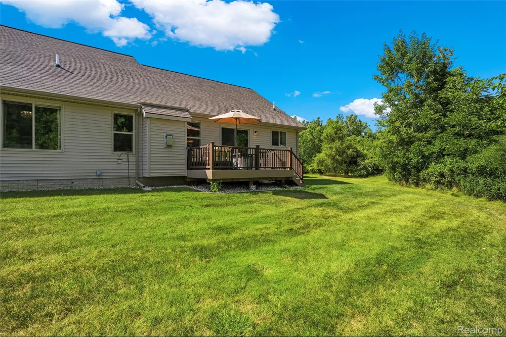 5429 Pintail Court Burton City, MI 48509