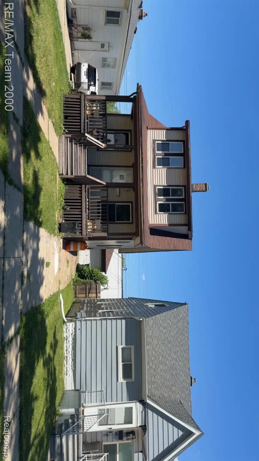 734 Cleophus Parkway Lincoln Park City, MI 48146