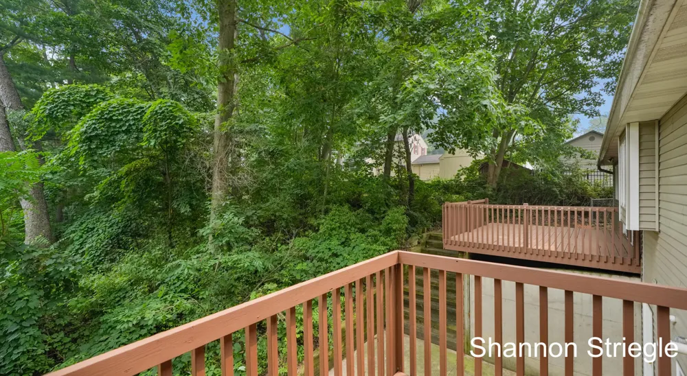 4864 Westshire Drive NW Alpine Township, MI 49321