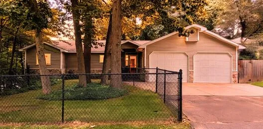 4864 Westshire Drive NW Alpine Township, MI 49321