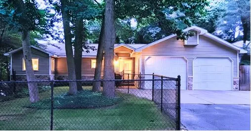 4864 Westshire Drive NW Alpine Township, MI 49321