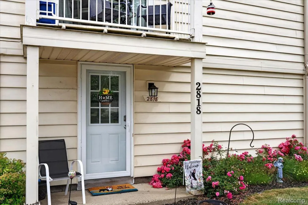 2818 Willow Court Orion Charter Township, MI 48360