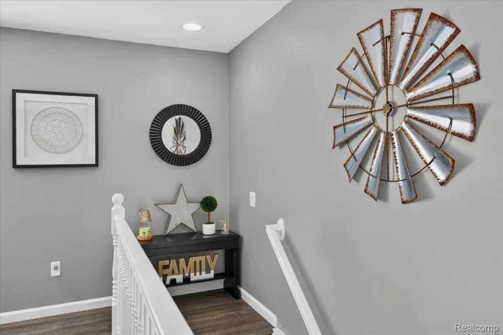 2818 Willow Court Orion Charter Township, MI 48360