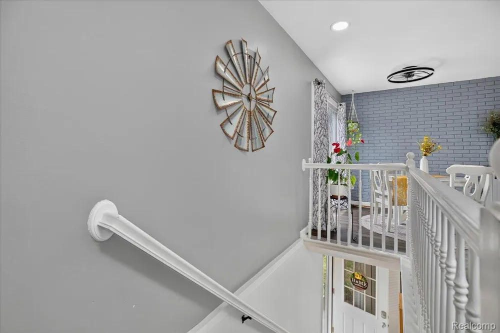 2818 Willow Court Orion Charter Township, MI 48360