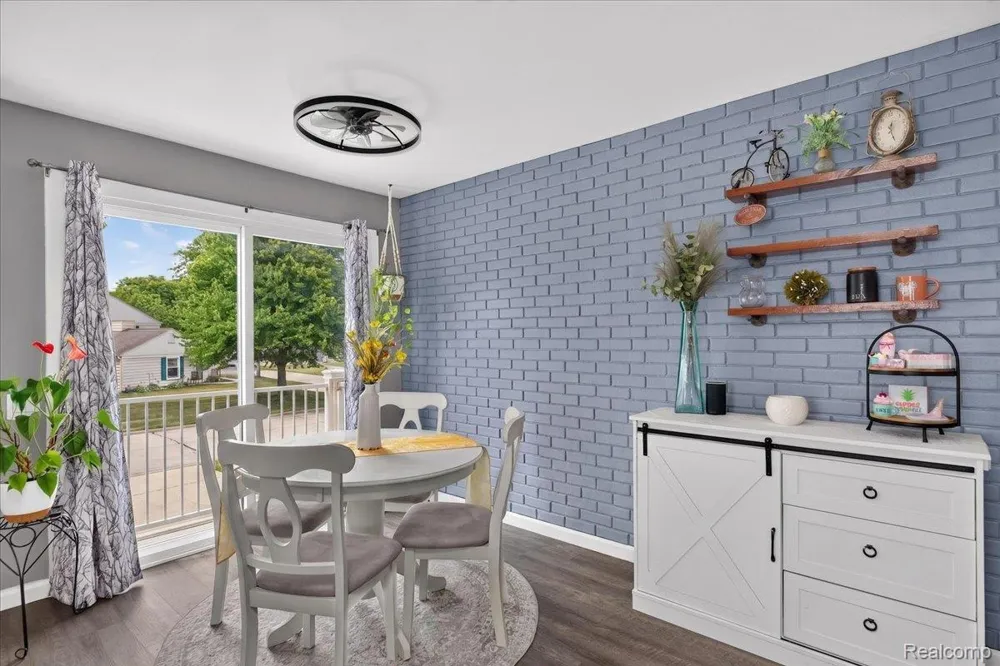 2818 Willow Court Orion Charter Township, MI 48360