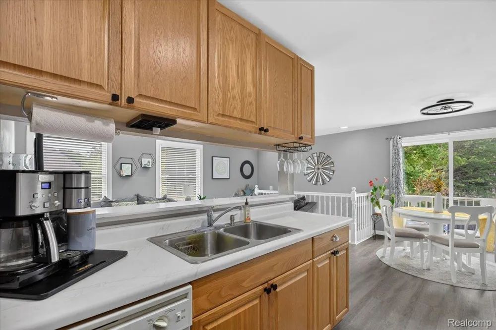 2818 Willow Court Orion Charter Township, MI 48360