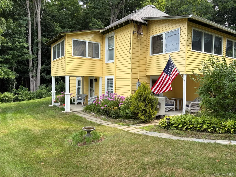 29 Cherry Street Red Hook, NY 12571