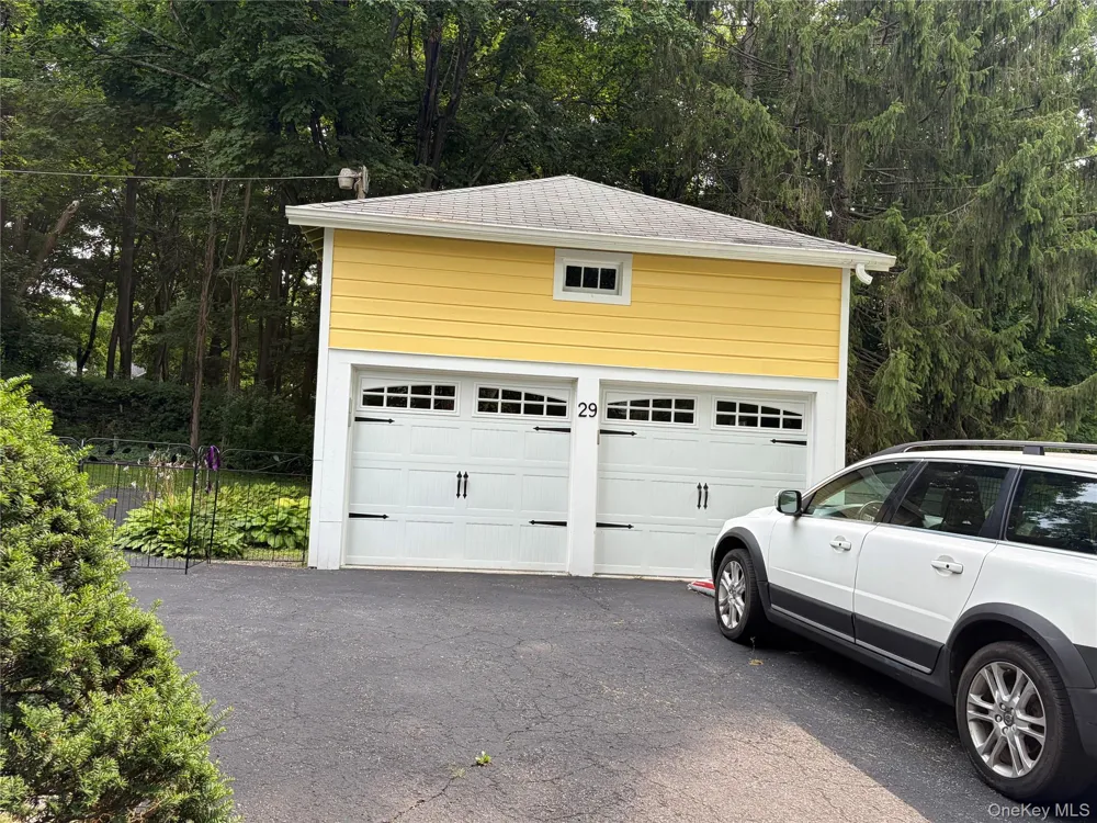 29 Cherry Street Red Hook, NY 12571