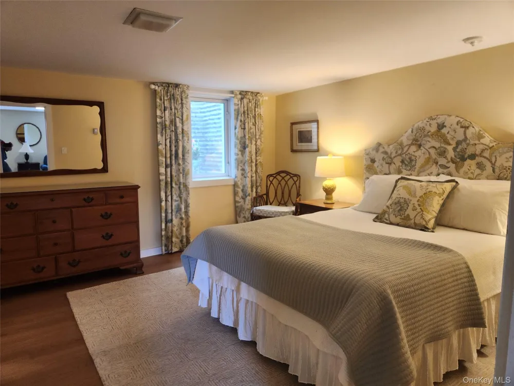 29 Cherry Street Red Hook, NY 12571