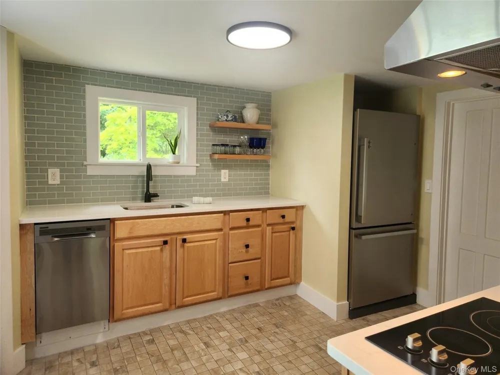 29 Cherry Street Red Hook, NY 12571