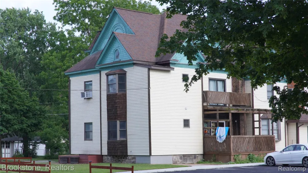 510 Pleasant Street #5 Charlotte City, MI 48813