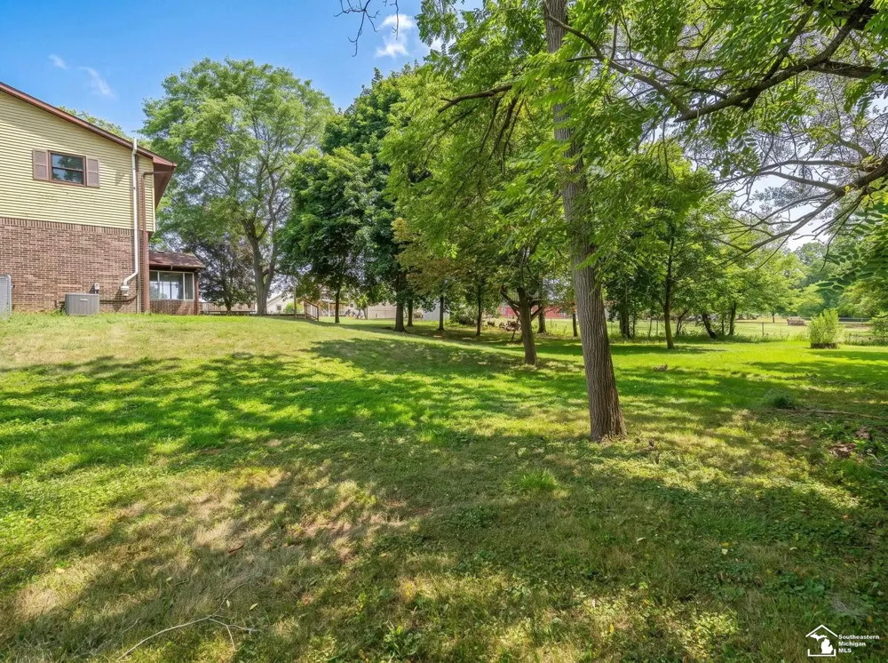 1902 S Raisinville Road Raisinville Township, MI 48161