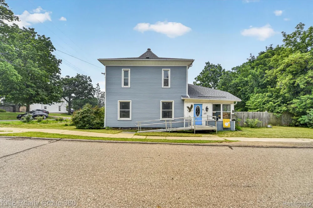 121 Livingston Street Howell City, MI 48843