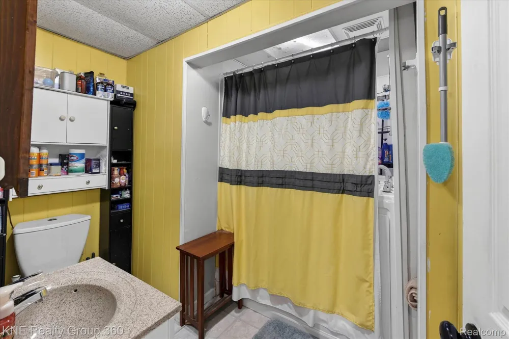 121 Livingston Street Howell City, MI 48843