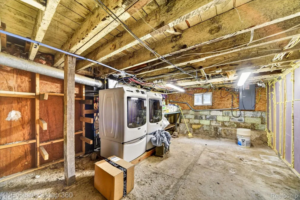 121 Livingston Street Howell City, MI 48843