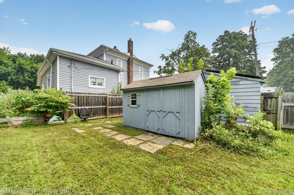 121 Livingston Street Howell City, MI 48843