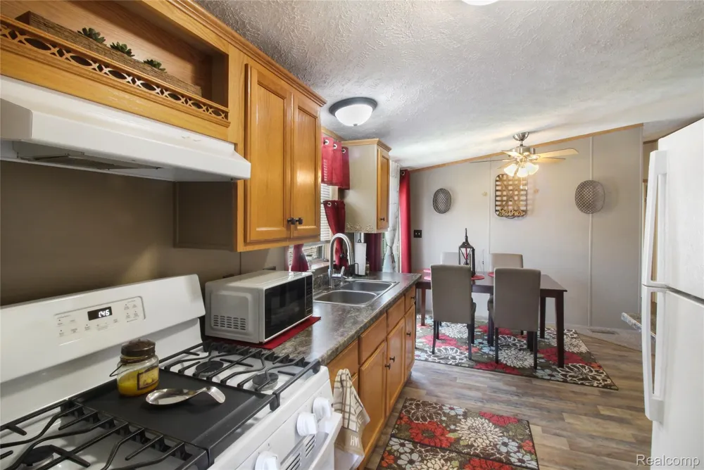 13482 Pear Street Ash Township, MI 48117
