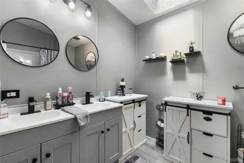 13482 Pear Street Ash Township, MI 48117