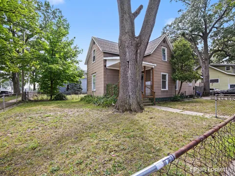 447 W Southern Avenue