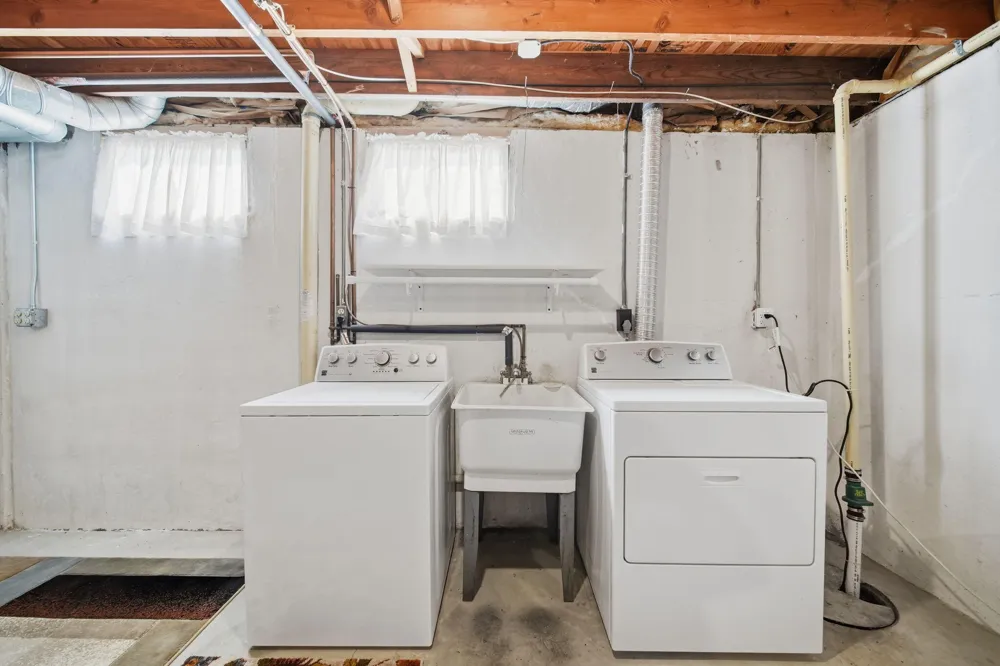 2760 Walden Woods Boulevard Blackman Charter Township, MI 49201