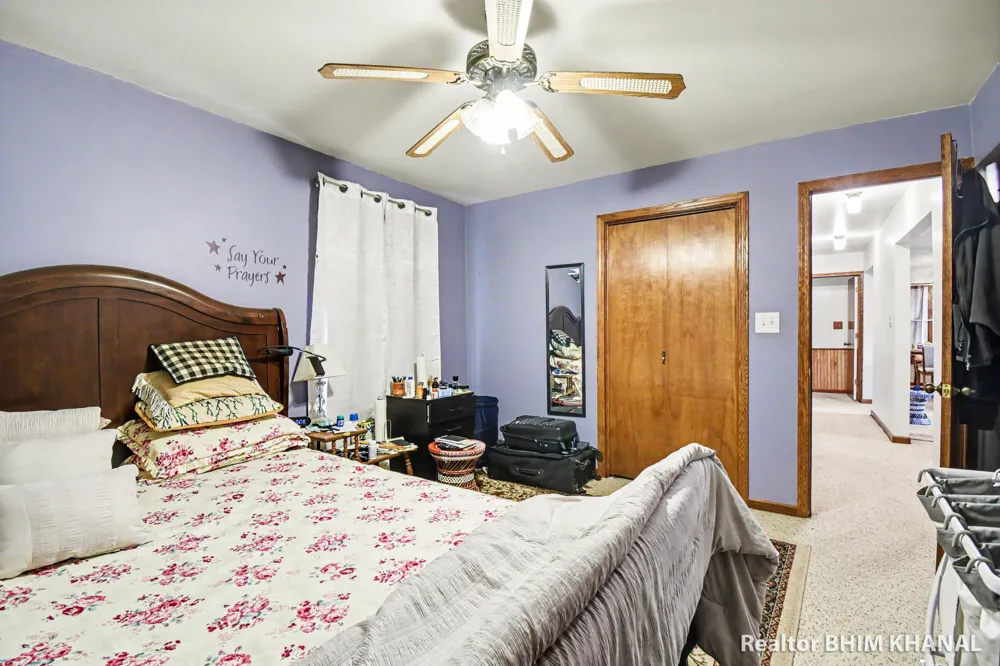 102 Sluyter Street SE Kentwood City, MI 49548