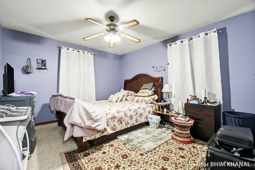 102 Sluyter Street SE Kentwood City, MI 49548