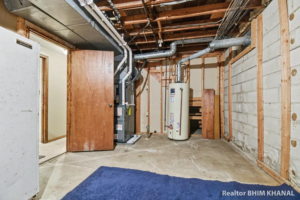 102 Sluyter Street SE Kentwood City, MI 49548