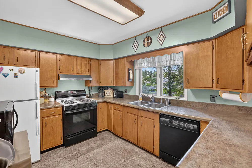 20210 Maple Drive Richmond Township, MI 49677