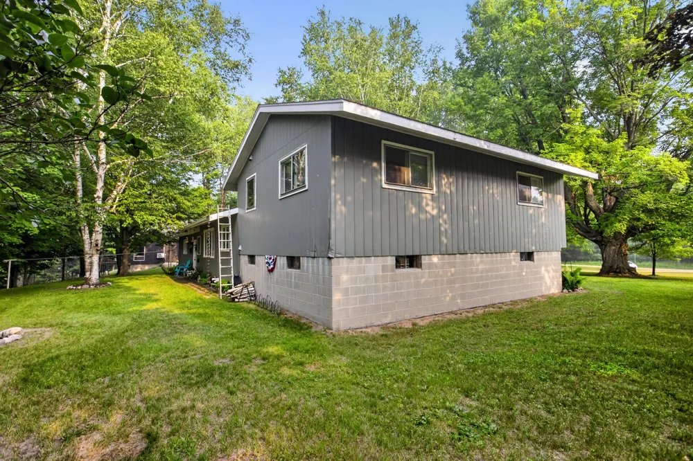 20210 Maple Drive Richmond Township, MI 49677