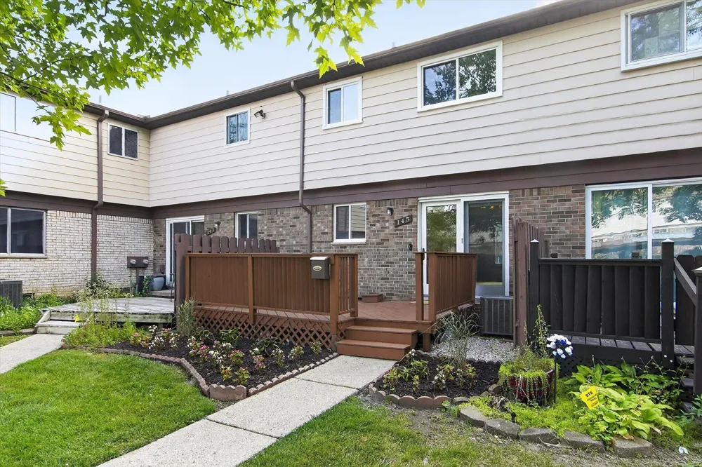 145 Sheffield Drive Saline City, MI 48176