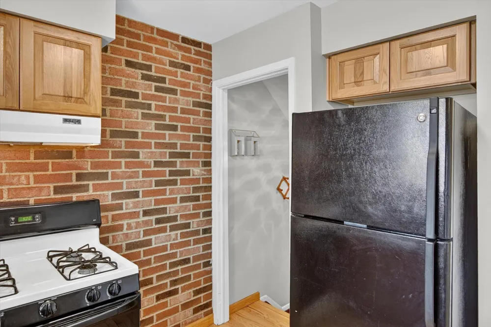 145 Sheffield Drive Saline City, MI 48176