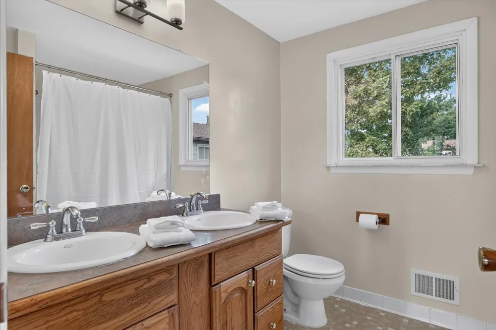 145 Sheffield Drive Saline City, MI 48176