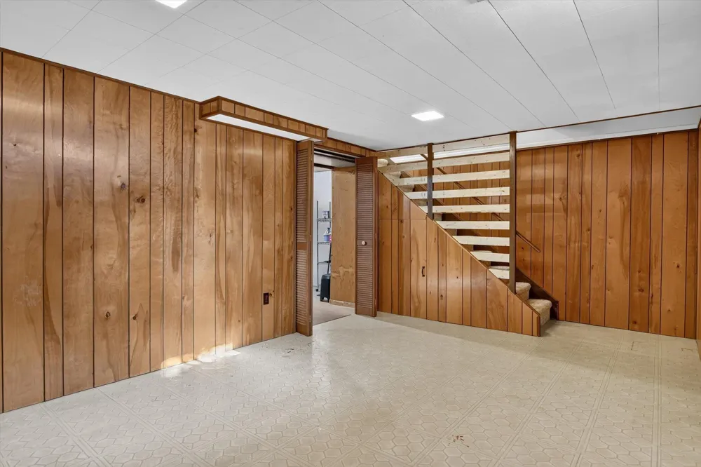 145 Sheffield Drive Saline City, MI 48176