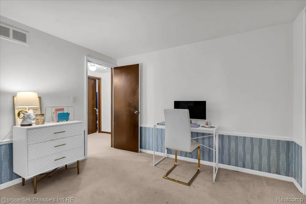 2063 Hyde Park Detroit City, MI 48207