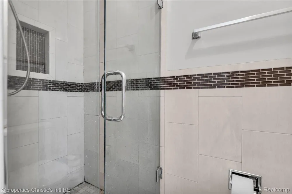 2063 Hyde Park Detroit City, MI 48207