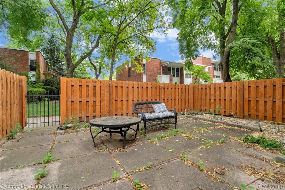 2063 Hyde Park Detroit City, MI 48207