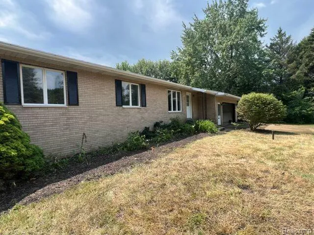 10089 Coldwater Road Flushing Charter Township, MI 48433