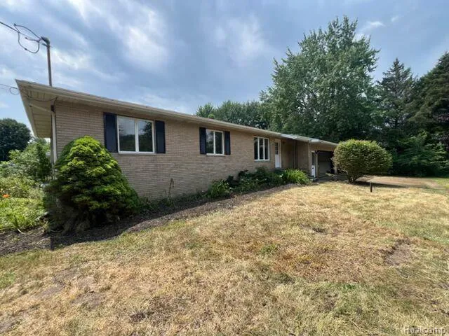 10089 Coldwater Road Flushing Charter Township, MI 48433
