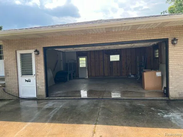 10089 Coldwater Road Flushing Charter Township, MI 48433