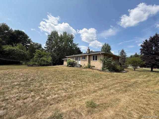 10089 Coldwater Road Flushing Charter Township, MI 48433