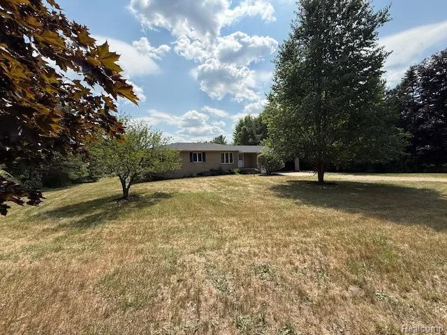 10089 Coldwater Road Flushing Charter Township, MI 48433