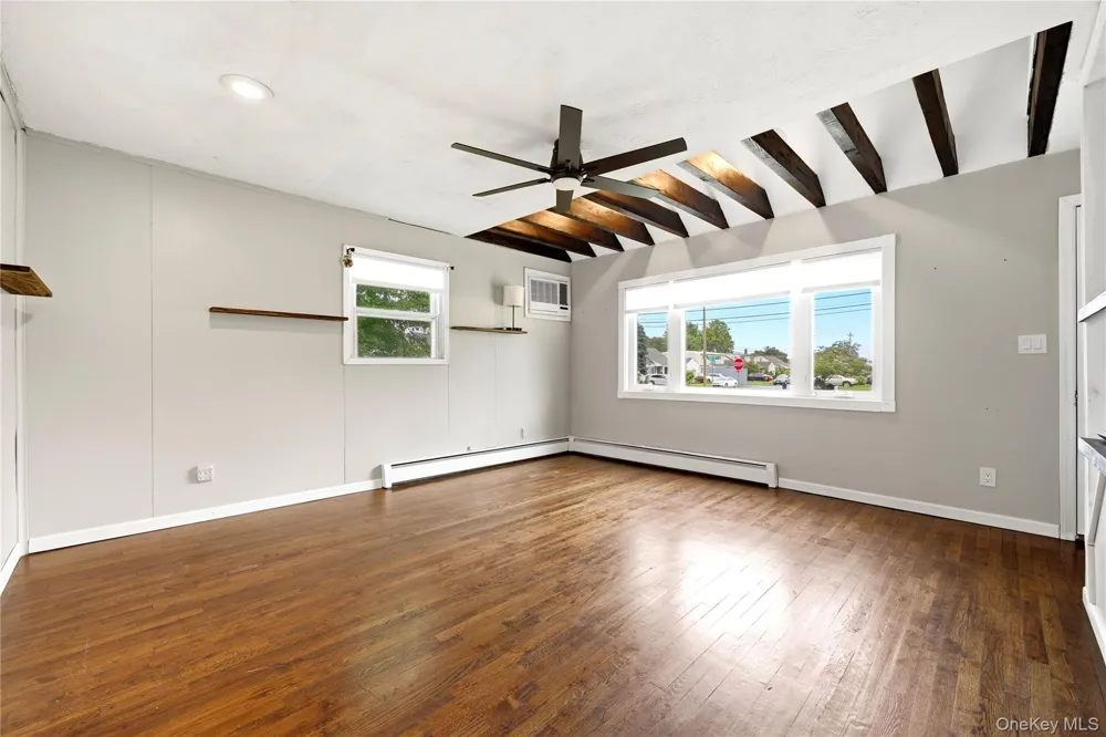 11 Mell Drive North Babylon, NY 11703