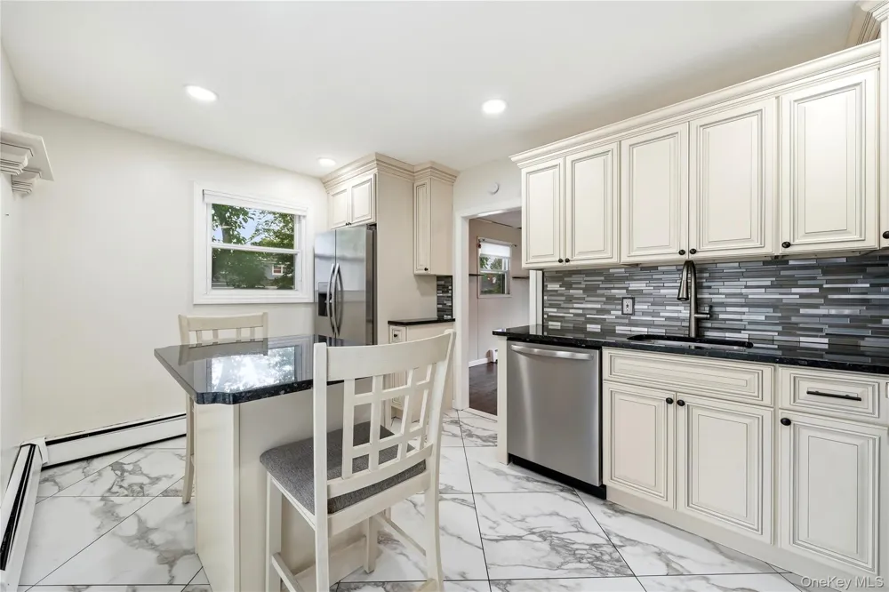 11 Mell Drive North Babylon, NY 11703