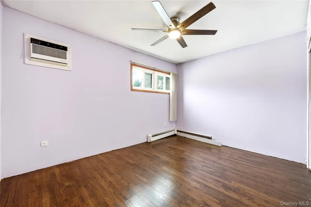 11 Mell Drive North Babylon, NY 11703