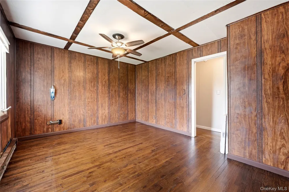 11 Mell Drive North Babylon, NY 11703
